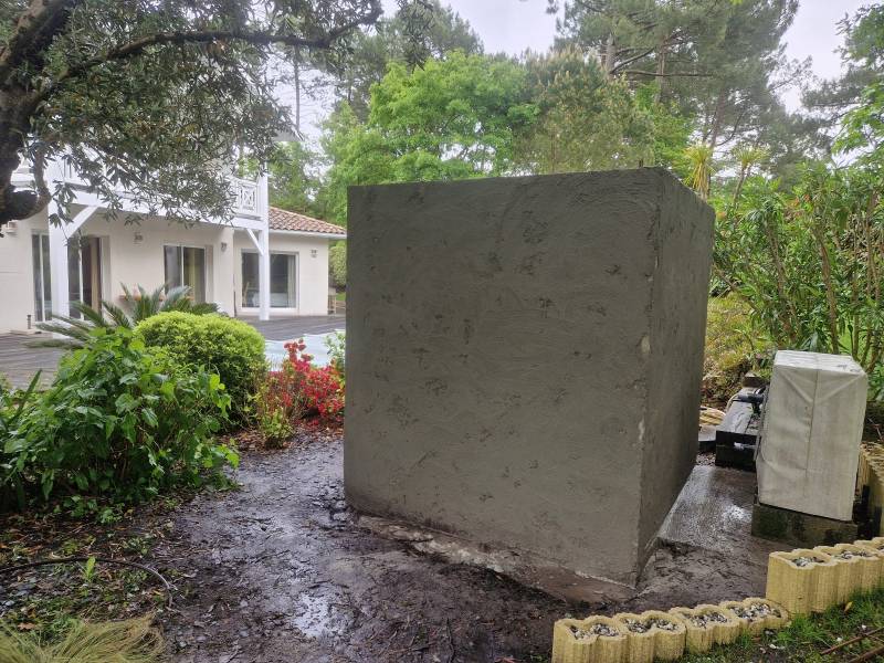 Création par un professionnel d’un pool house sur mesure avec toit plat près de Parentis-en-Born