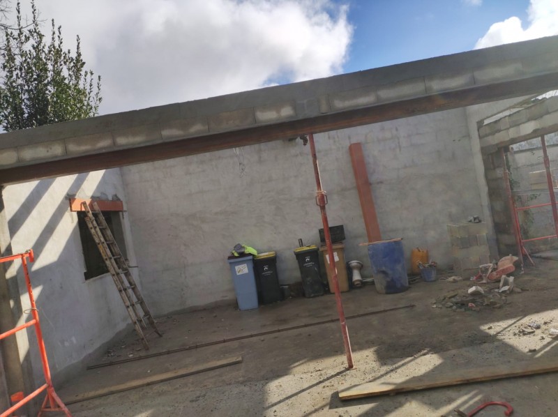 Création d’un agrandissement de garage en parpaing pour y créer un studio à Arcachon par Pierrick Thebault