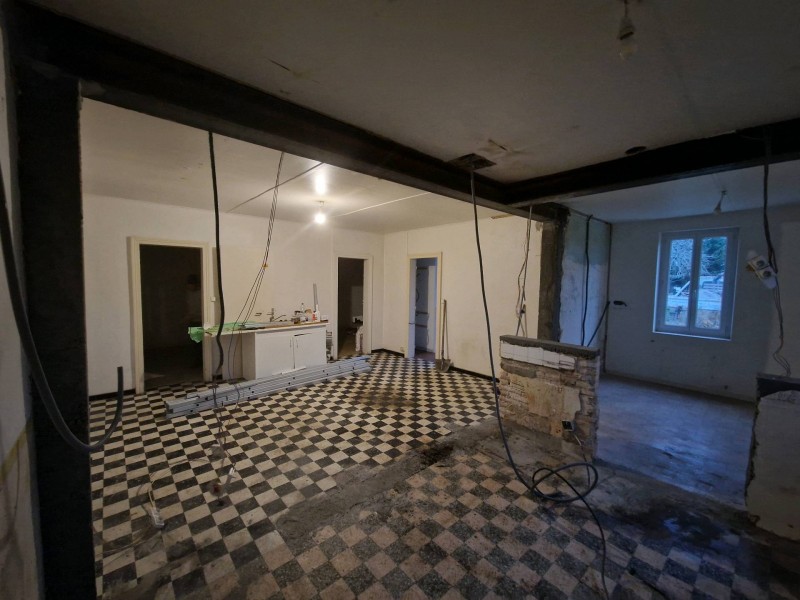 Trouver un professionnel pour la démolition de deux murs porteur et d’un conduit de cheminée à Biscarrosse