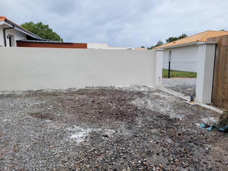 Entreprise spécialisée dans la rénovation de clôture maçonnée à Biscarrosse