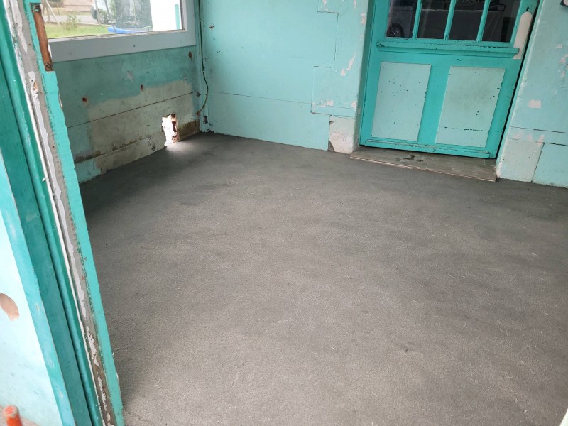 Chape carrelage sur une ancienne maison dans les Landes