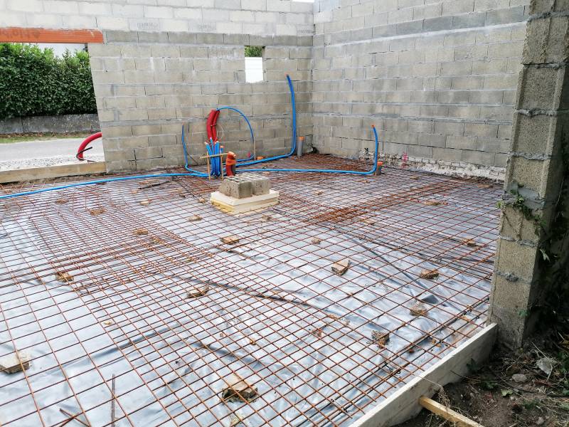 Quelle épaisseur d'isolation choisir pour une dalle béton de qualité à Parentis-en-Born
