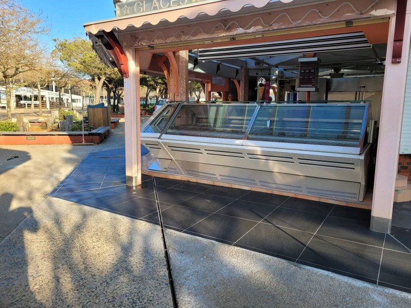 Changer le carrelage autour des magasins Rody à Biscarrosse-plage