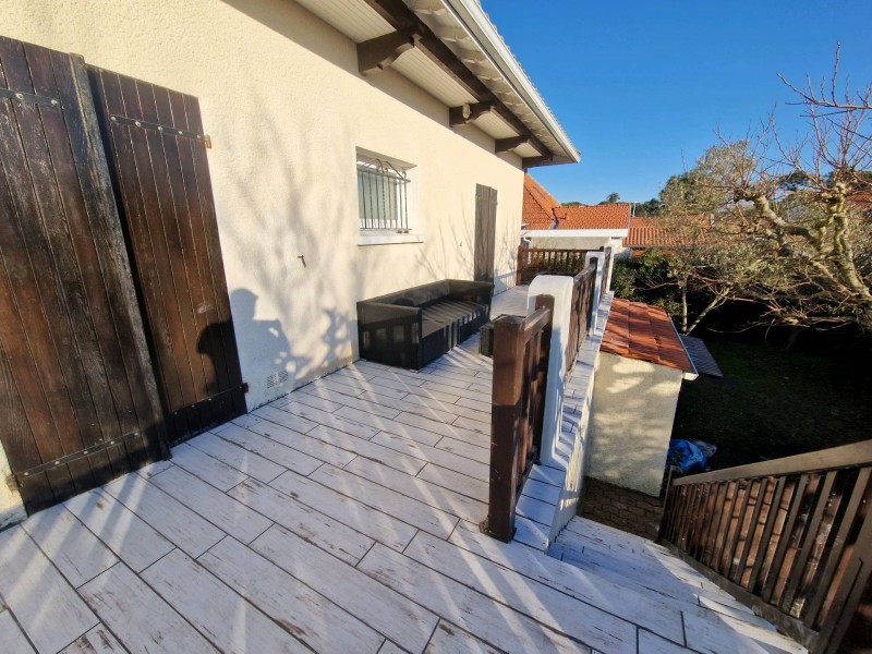 Agrandissement de balcon avec changement de carrelage