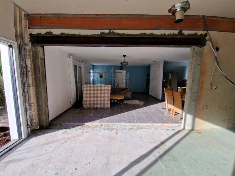 Créer une ouverture entre deux pièces dans une maison située à La Teste-de-Buch
