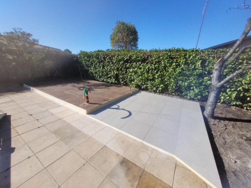 Réalisation d'une dalle pour un pool-house par Pierrick Thebault à Pyla-sur-Mer