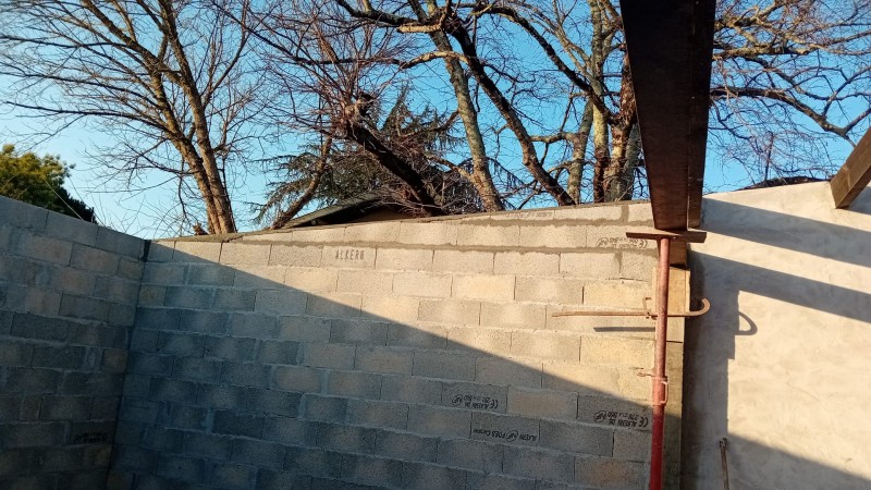 Création d’un agrandissement de garage en parpaing sur mesure pour y créer un studio à Arcachon