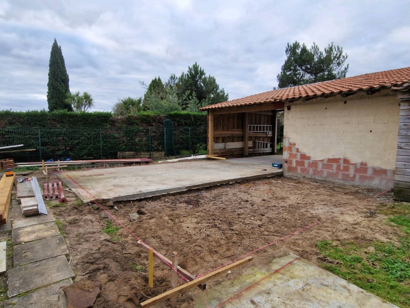 Trouver un professionnel pour agrandir de garage en parpaing à Saint-Paul-en-Born