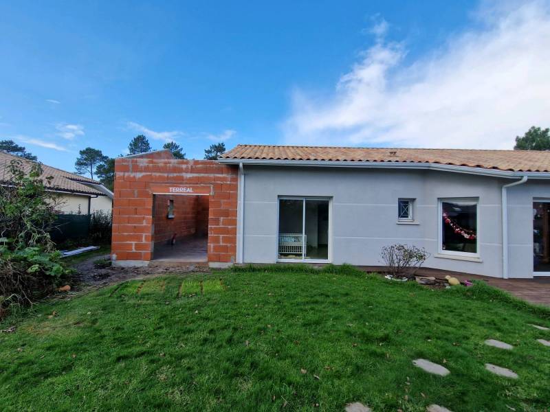 Réalisation par un expert d'une extension pour une maison individuelle près de Gujan-Mestras