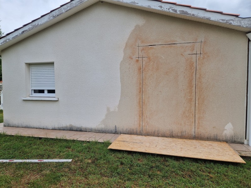 Rénovation avec isolation ITE pour une maison située à Pontenx-les-Forges par notre équipe
