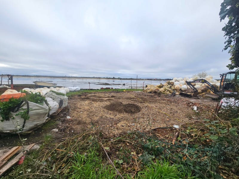 Quel professionnel de la maçonnerie choisir pour une dalle de cabane ostréicole en béton à La Teste-de-Buch en Gironde