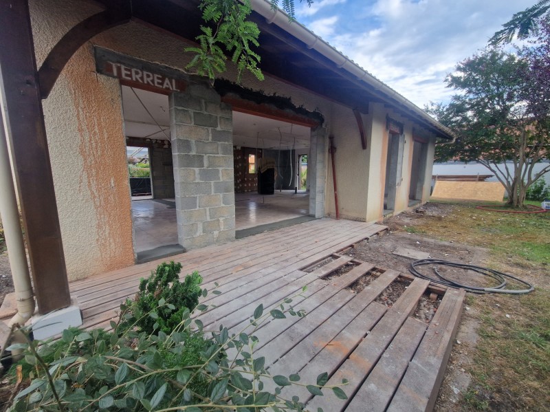 Rénovation complète sur mesure pour métamorphoser une maison ancienne à Sanguinet par Pierrick Thebault