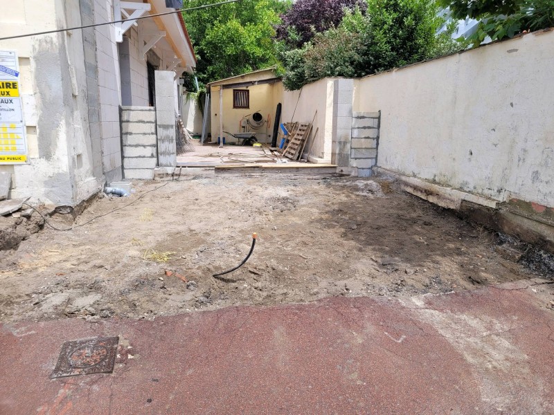 Réalisation d'une entrée de portail et d’une place de parking