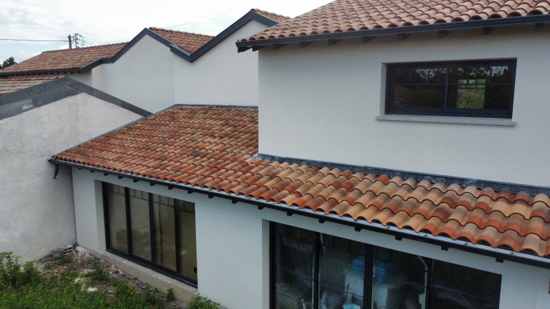 & Reconstruire des logements T3 modernes avec étage et finitions esthétiques près du Teich ?